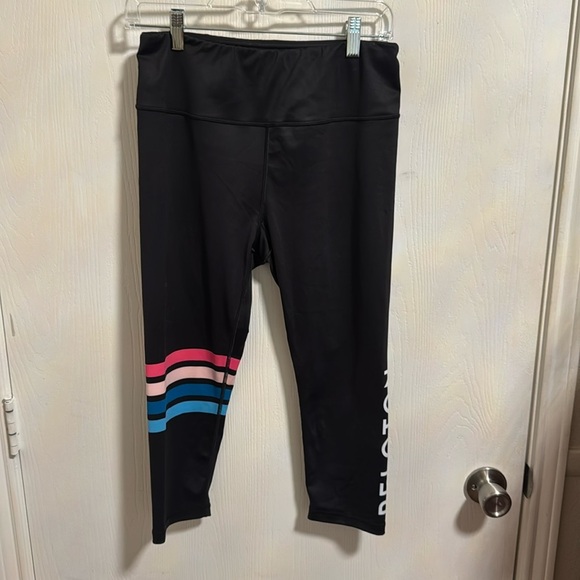 Peloton Kali Retro Women’s Black Capri Legging Size Large Cycling Workout Stripe - Picture 1 of 9